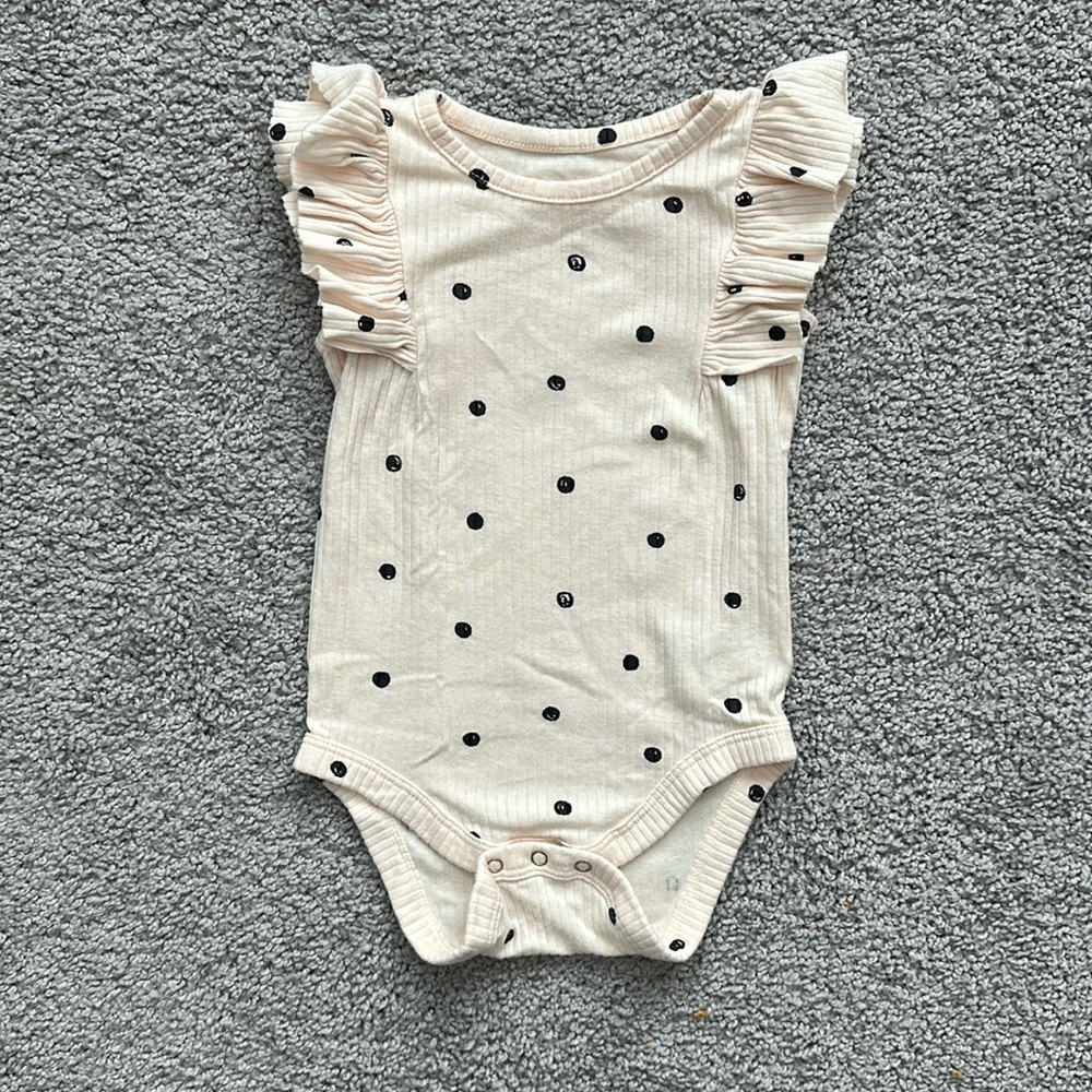 Cat & Jack Baby Girl Polka Dot Ruffle Sleeveless Bodysuit Onesie 3-6 months